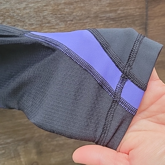 Lululemon Athletica Run Legging 3/4 Crop - Size 6 - Picture 5 of 9